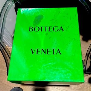 Bottega Venetia in Box